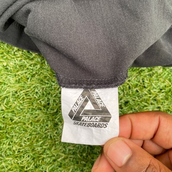 Palace FW23 Tri-Void Black Yellow Logo Tee - Picture 5 of 6